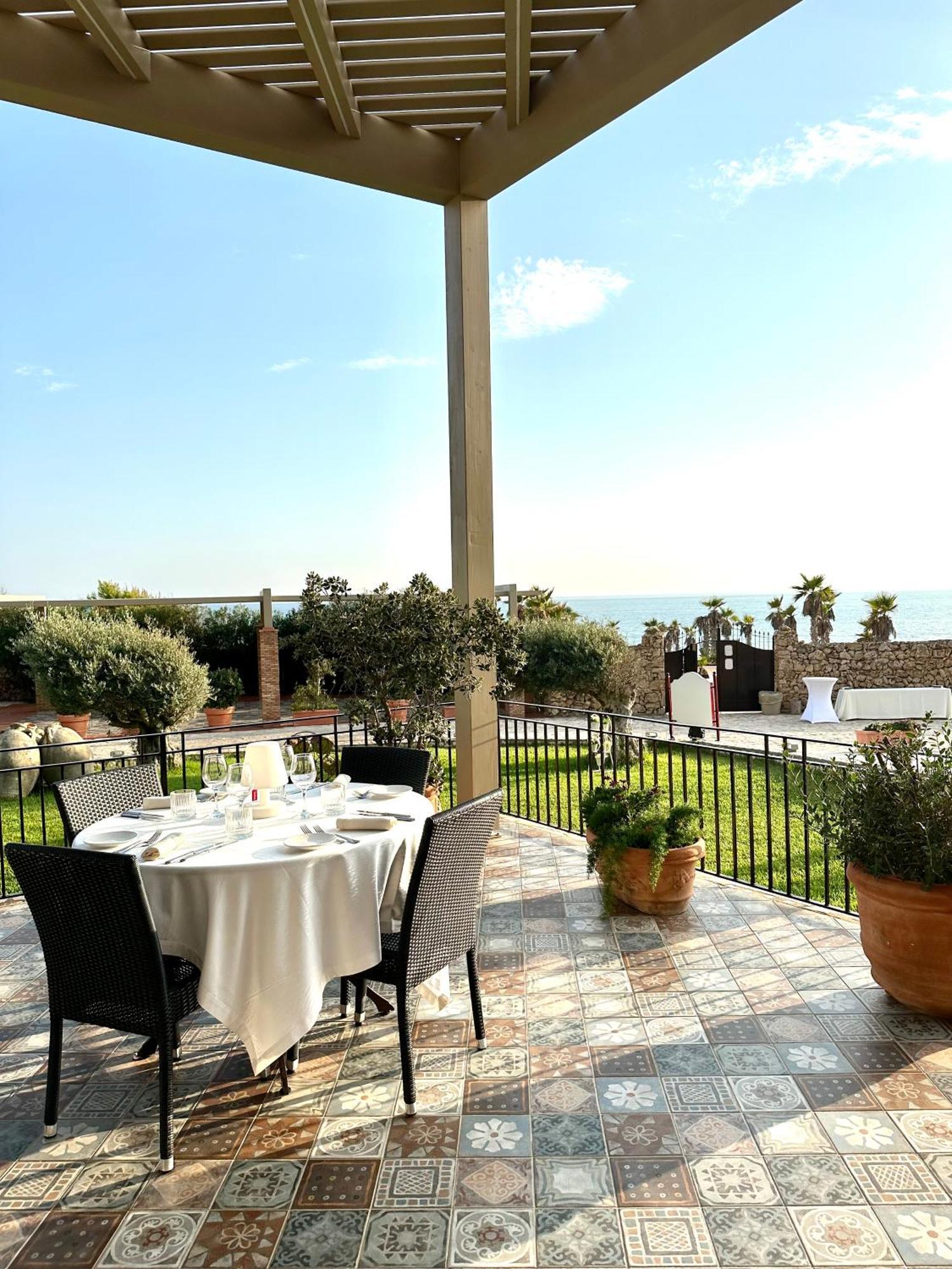 Baia Di Ulisse Wellness & Spa San Leone Exterior foto