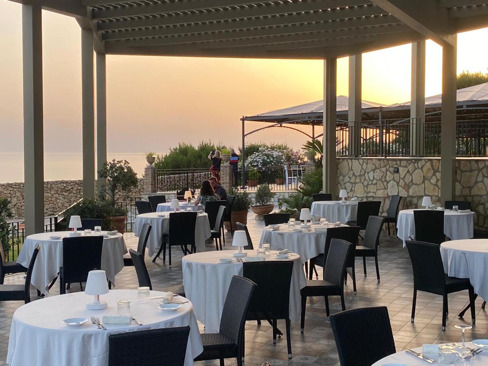 Baia Di Ulisse Wellness & Spa San Leone Exterior foto